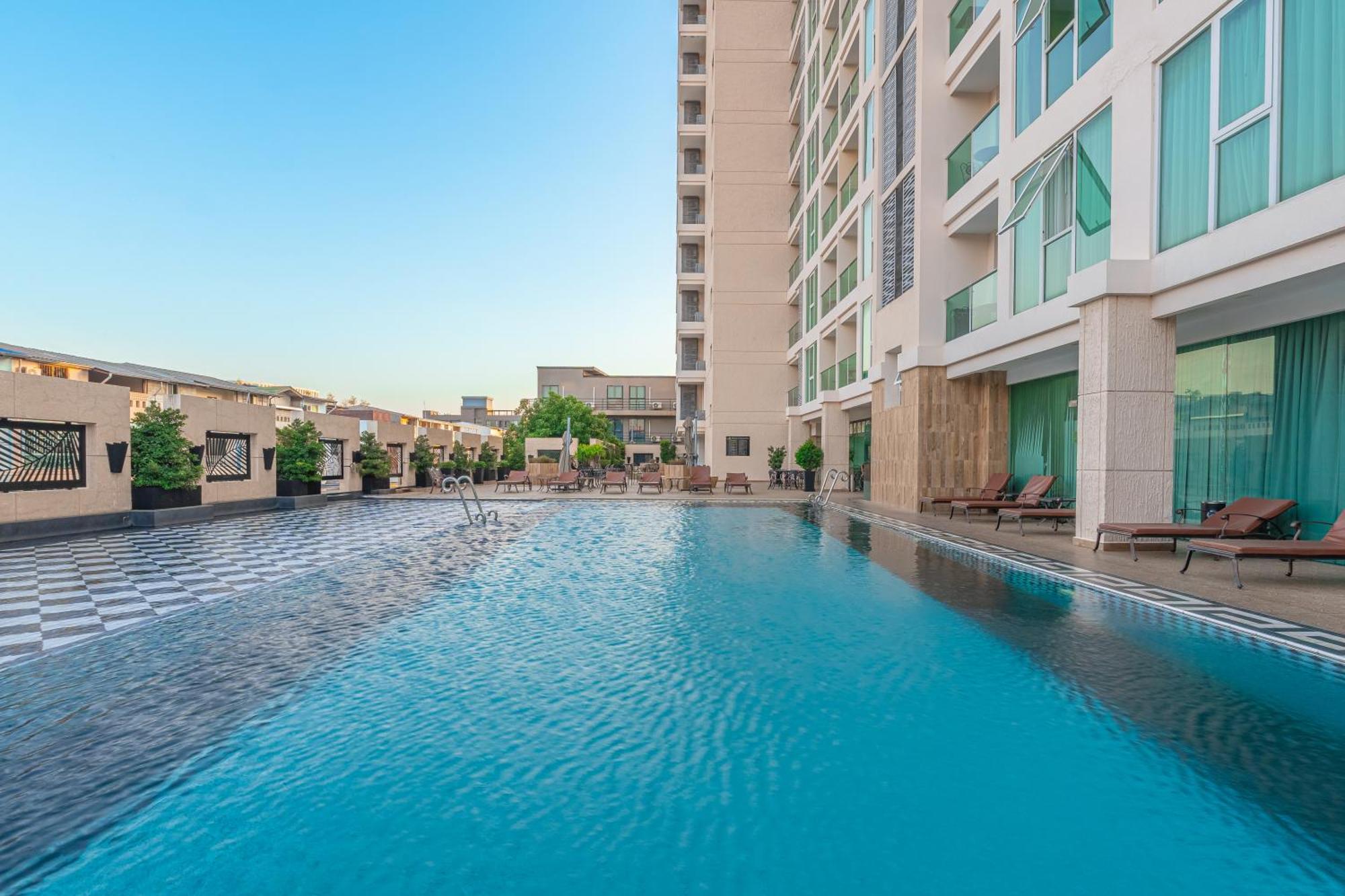 City Garden Tower By Pattaya Holiday 外观 照片